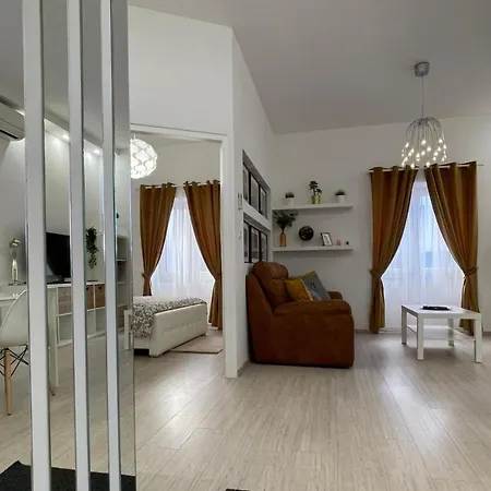 Gold Blanc Luxury * Pula