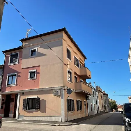 Gold Blanc Luxury דירה *