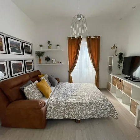 Gold Blanc Luxury Apartment