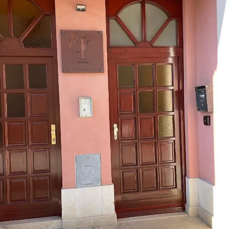 Апартаменты Gold Blanc Luxury *